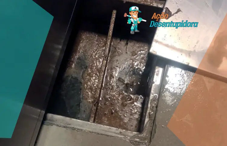 Entupimento de caixa gordura - Ação Desentupidora em São Paulo: ninguém merece caixa de gordura com entupimento, ligue para (11) 9 5810-8234