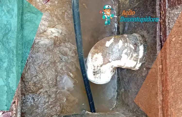 Desentupimento caixa esgoto - Ação Desentupidora em SP: desentupimos a caixa de esgoto com facilidade, rapidez e preço justo, ligue!