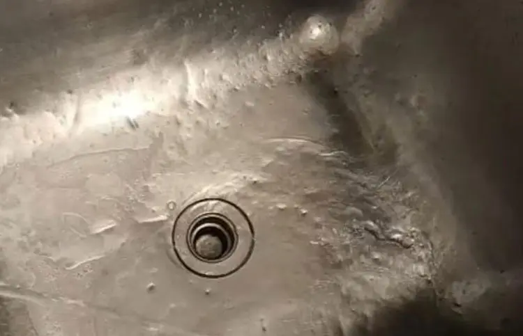 Desentupimento de Pia: emergência - Ação Desentuipidora: pia entupida, ninguém merece! Acaba de achar uma desentupidora que resolve isso!